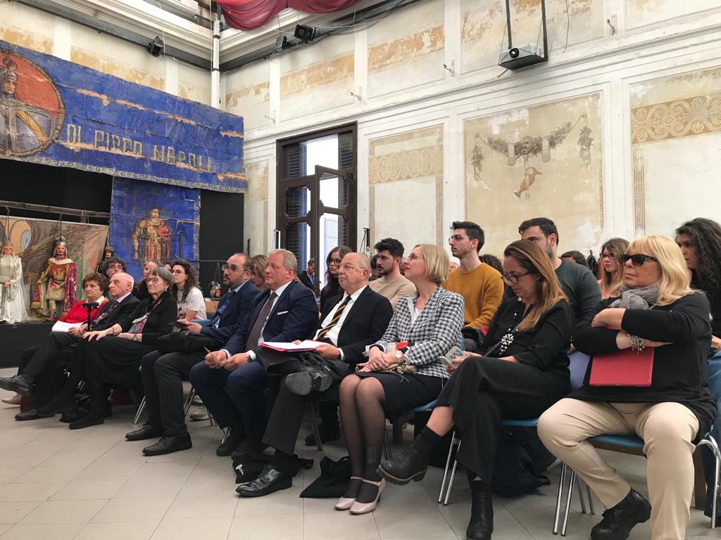 Rosalia e le altre Rosalia e le altre