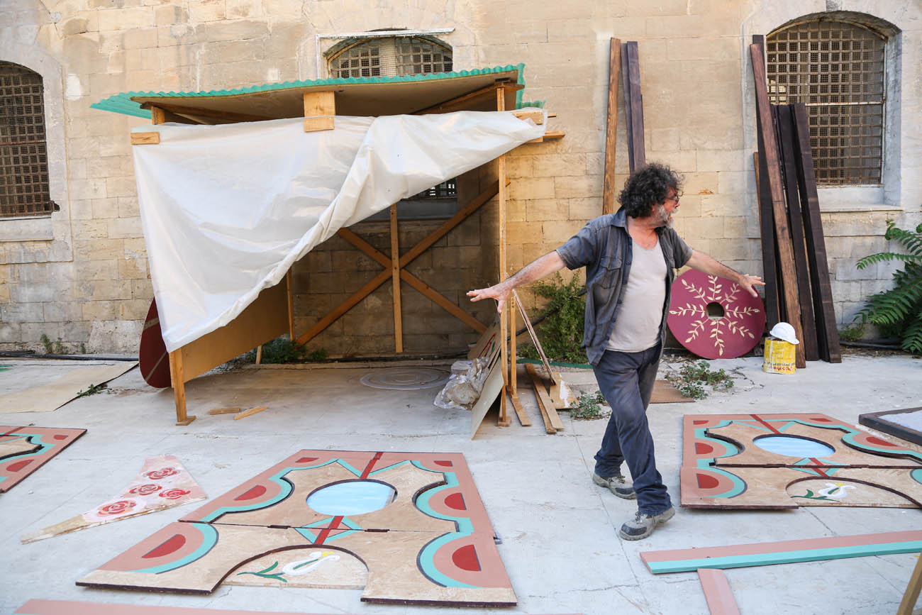 Svelamento e costruzione del carro Svelamento e costruzione del carro